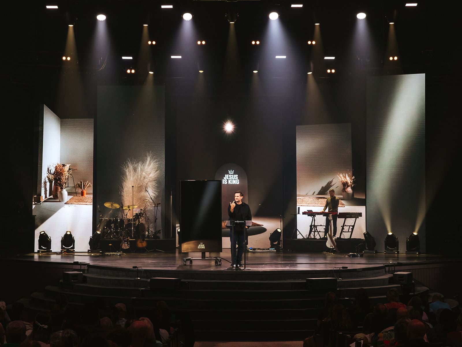 Set Design & Stage Design - jesus is king